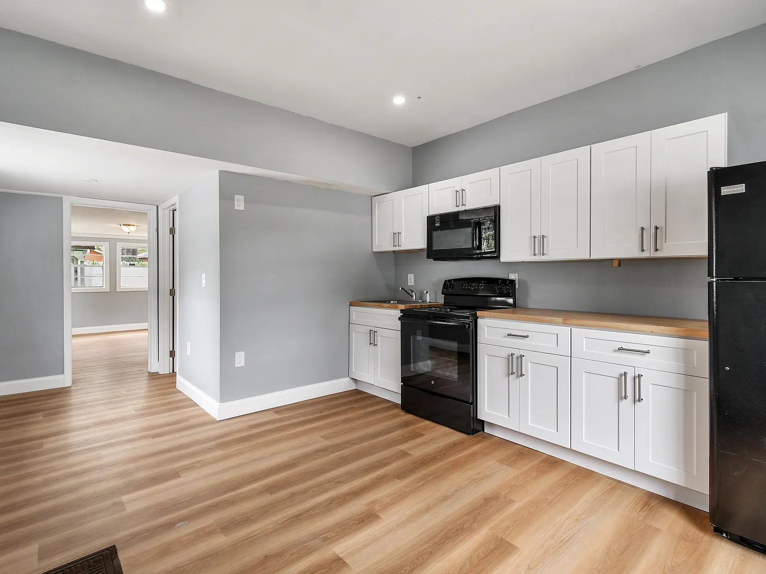 1 bed, 440 sqft, $1,600 — Photo 1