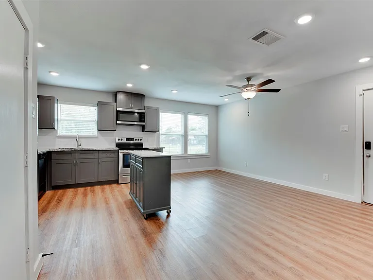 8635 Sunderland Rd — Photo 4