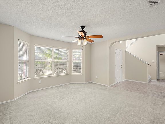 4th image of 308 Valley Ridge Dr