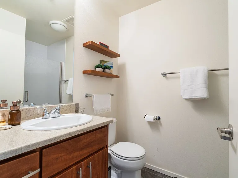 1125 NW 9th Ave #302 — Photo 38