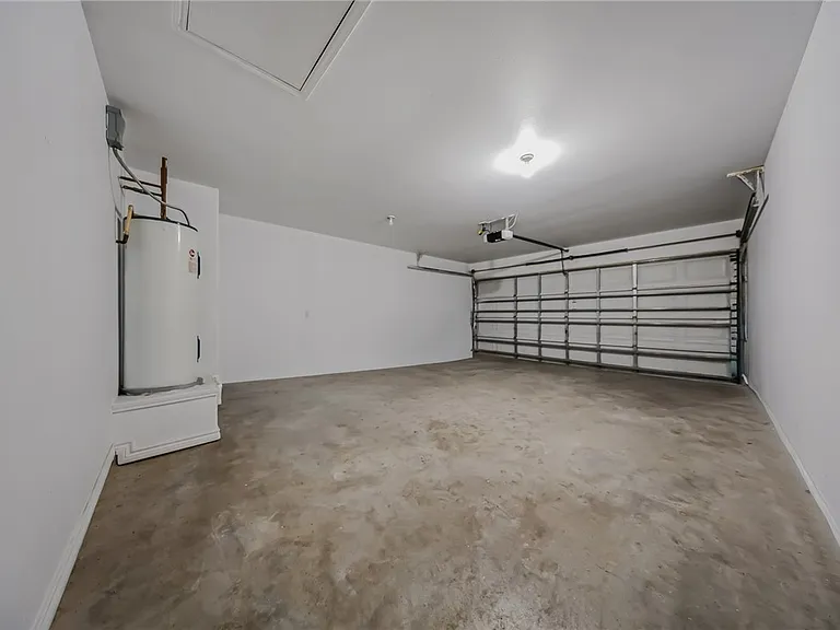 6630 Rhine Dr #B — Photo 24