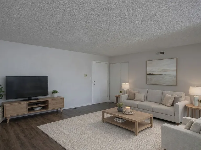 5625 S Grand Blvd #2D — Photo 5