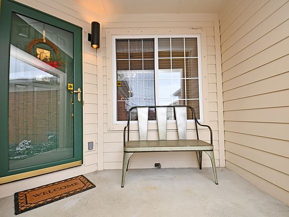 4th image of 526 Palmer Ct