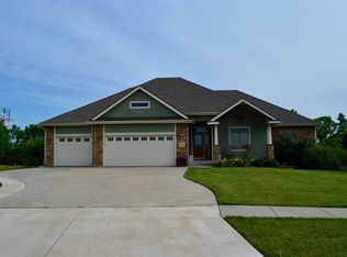 4816 NW Lin Ct, Topeka, KS 66618