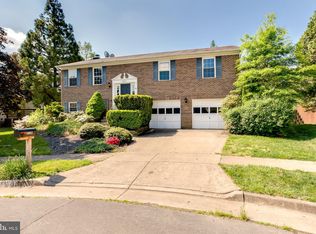 8003 Matt Ct, Dunn Loring, VA 22027
