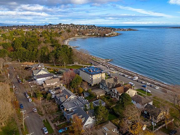 3rd image of 1540 Dallas Rd #101