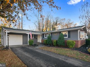 917 Forbes St, Turnersville, NJ 08012