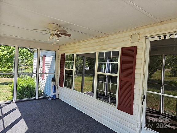 3rd image of 2136 Pa Jolly Ln