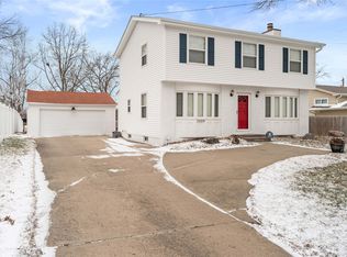 2604 69th St, Urbandale, IA 50322
