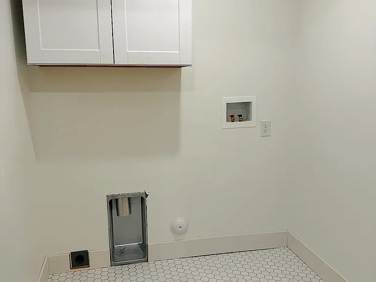 278 S 1400 W — Photo 10