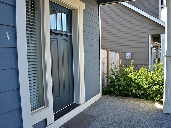3rd image of 229 Coyote Dr