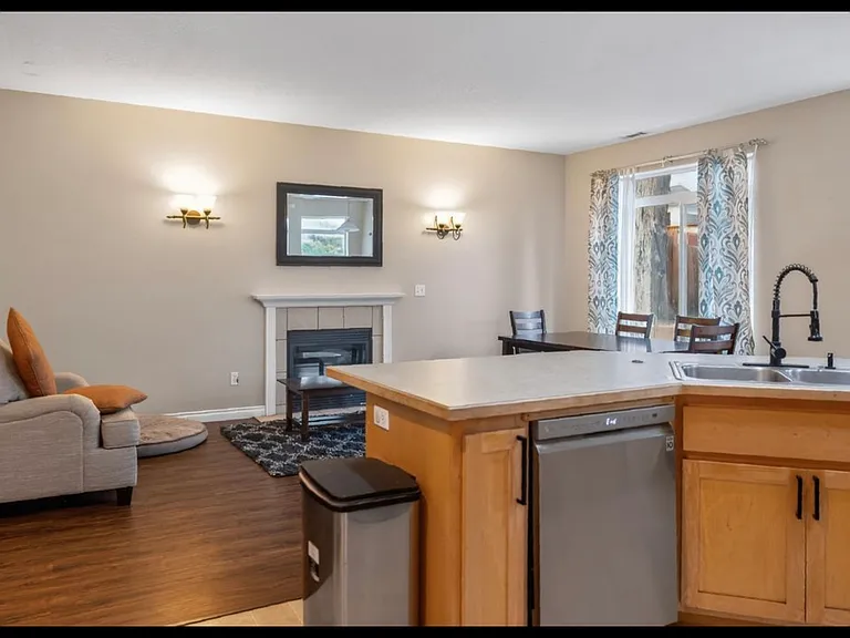 5134 Chestnut Ln — Photo 7