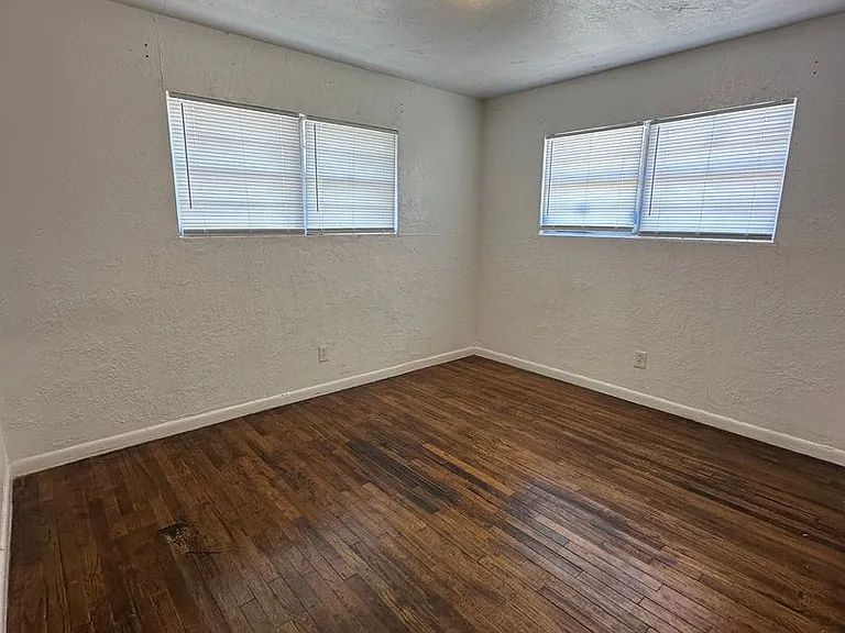 82 N Fairmont St — Photo 10