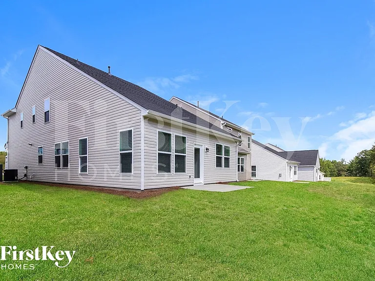 310 Ashborne Ln — Photo 14
