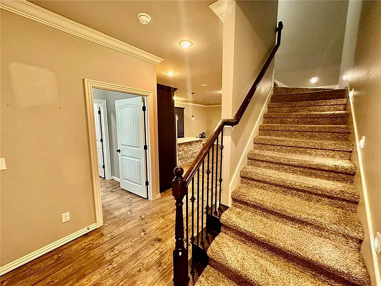 186 Old Farmington Rd — Photo 6