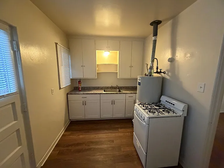 1115 Dr Martin Luther King Jr Ave NE — Photo 3
