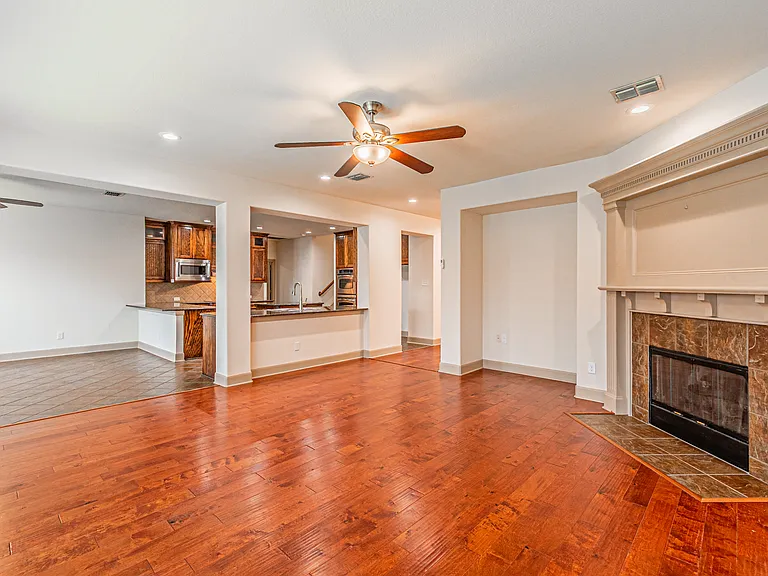 15097 Blakehill Dr — Photo 18
