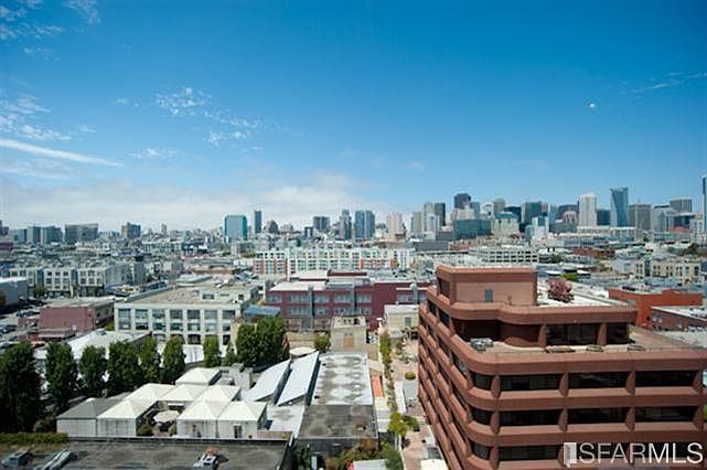 1st image of 260 King St Unit 1213