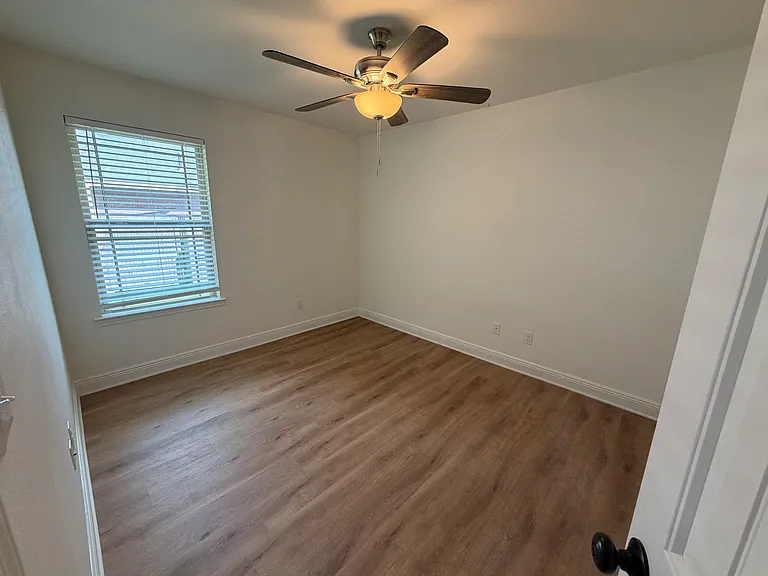 5563 Tucker Cir — Photo 16