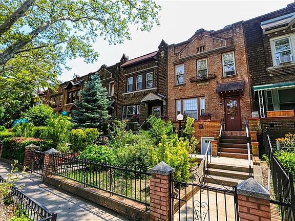 2nd image of 180 Crown St