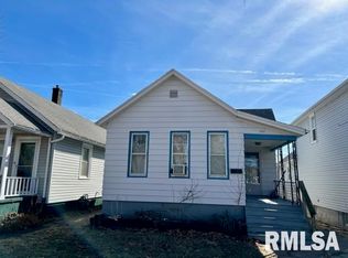 653 3rd Ave S, Clinton, IA 52732