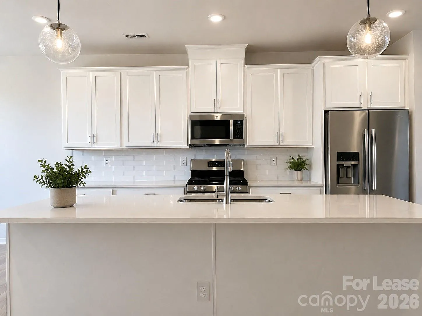 3 bed, 2.5 bath, $2,250 — Photo 2