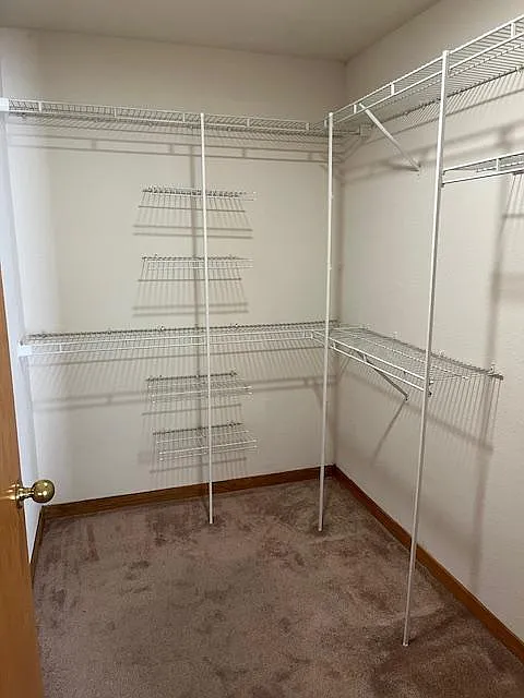 Studio, 450 sqft, $2,500 — Photo 4