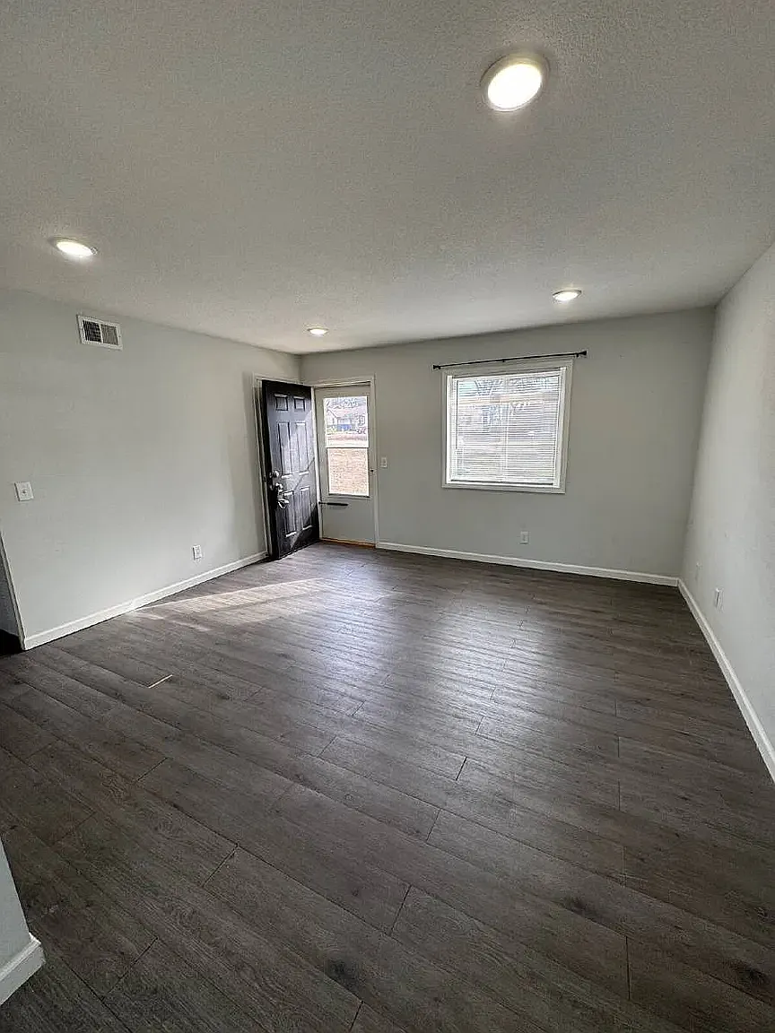 2 bed, 675 sqft, $1,000 — Photo 2