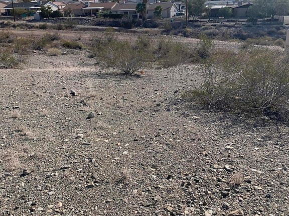 5th image of 2380 Huntington Dr Lot 21