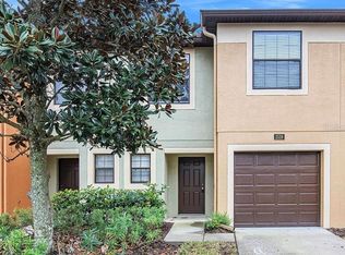 2528 Edgewater Falls Dr, Brandon, FL 33511