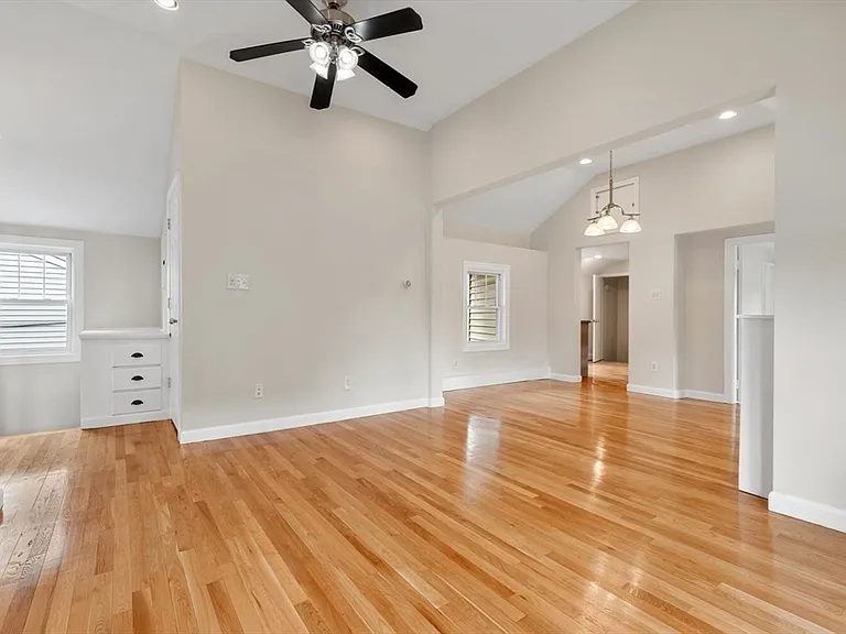 1088 Main St #1088 — Photo 5