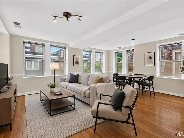 5360 Pershing Ave #6C — Photo 17