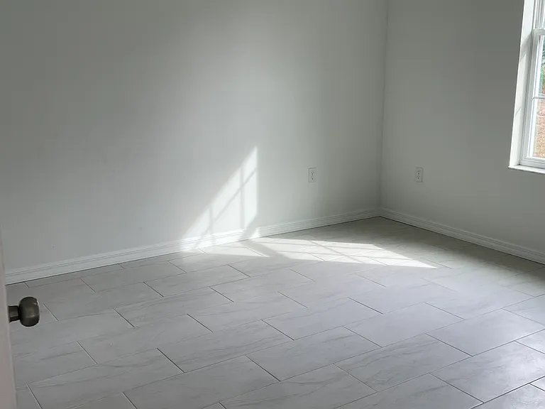 3450 S Everett Ave — Photo 6