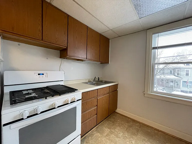 1019 S Farwell St #202 — Photo 2