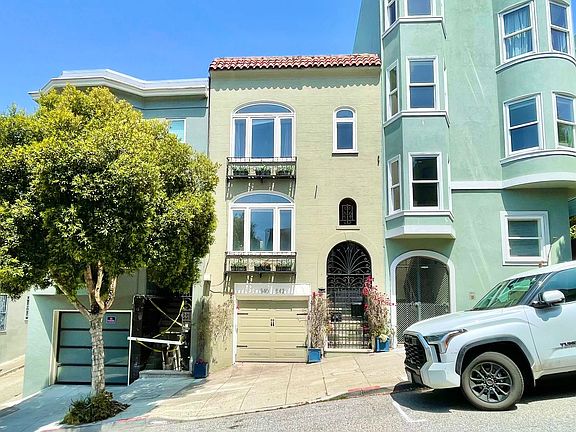 2nd image of 542 Vallejo St #0