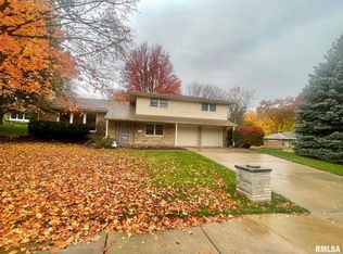 2830 W Pine Hill Ln, Peoria, IL