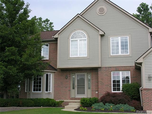 1st image of 229 Columbia Dr