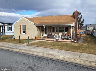 343 E Garfield St, Chambersburg, PA 17201