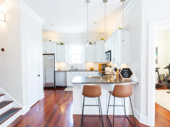 32 1/2 Mary St, Charleston, SC 29403