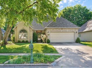 1113 S Carriage Avenue, Springfield, MO 65809