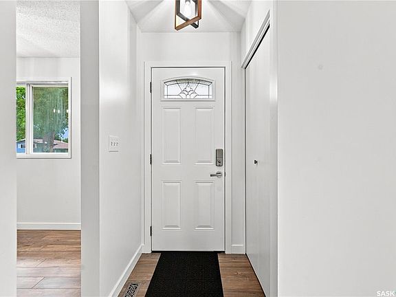 5th image of 118 Dundurn PLACE