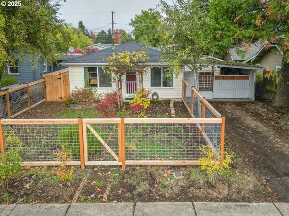 436 W M St, Springfield, OR 97477