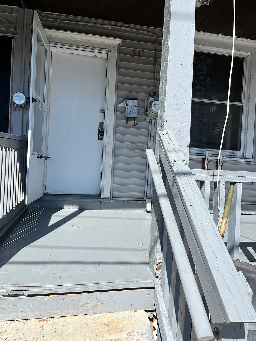 531 N Willow St photo 1