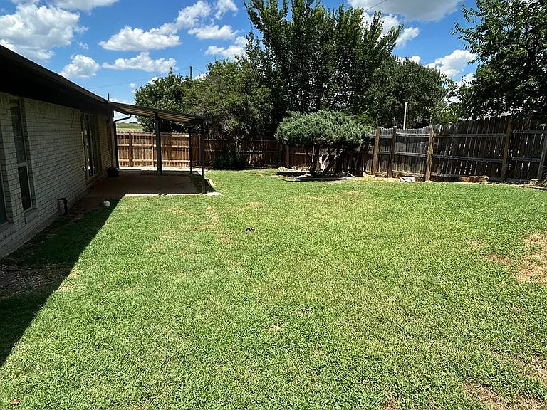 2717 NW Central Dr — Photo 25