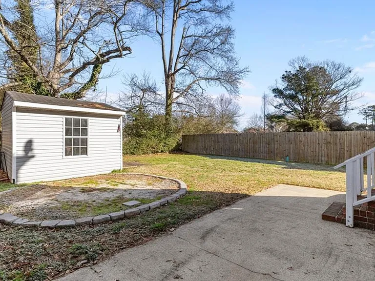 2428 Casey Ct — Photo 17