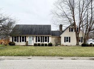 3820 Indianwood Dr, Columbus, IN 47203
