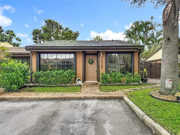 10340 Laurel Ct, Pembroke Pines, FL 33026