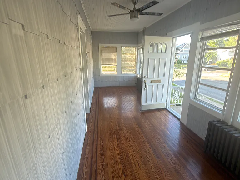 5009 Lexington Ave — Photo 5