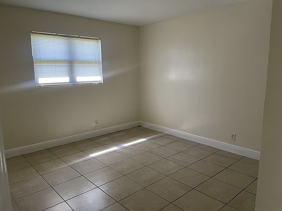 3rd image of 2830 Avenue S #D-4