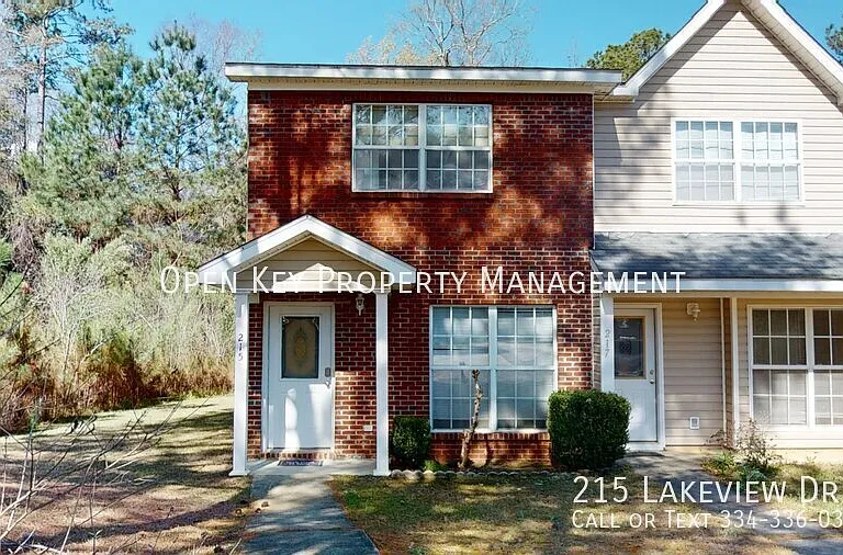 215 Lakeview Dr — Photo 1
